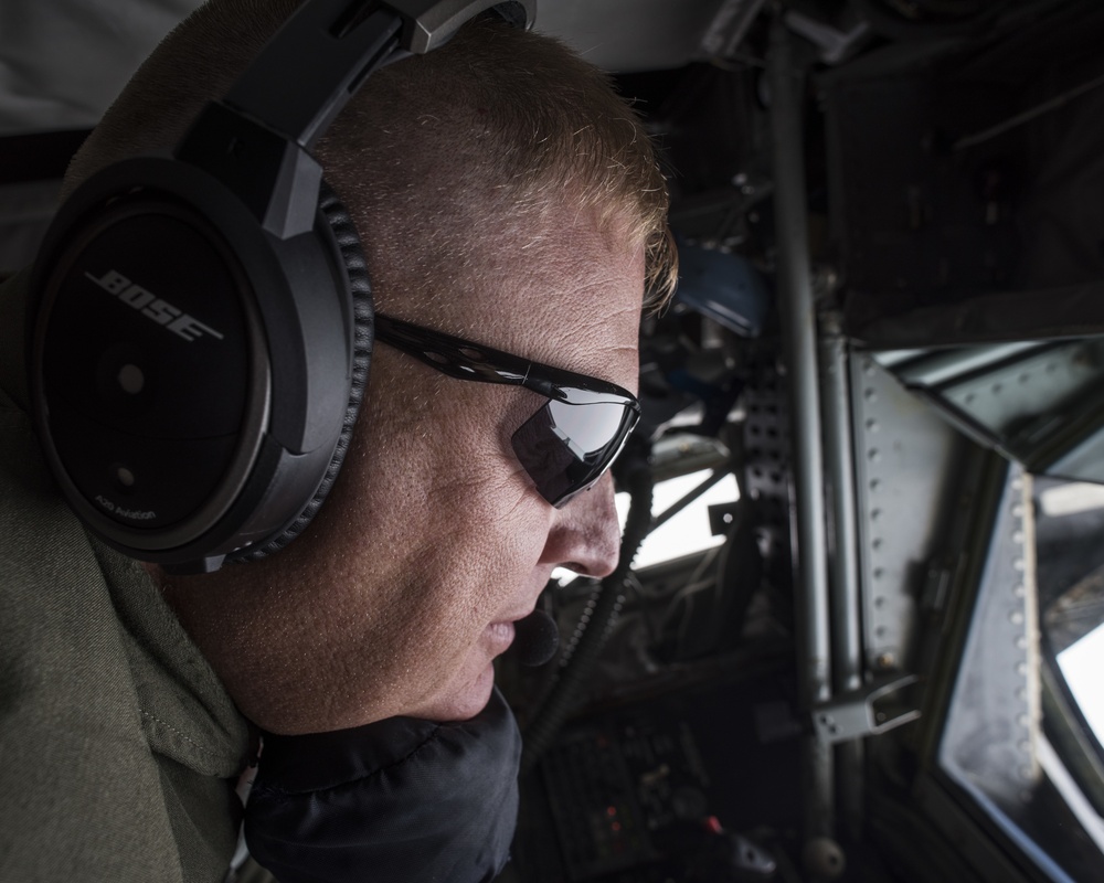 Boom Operator reaches 9,000 hours of flight