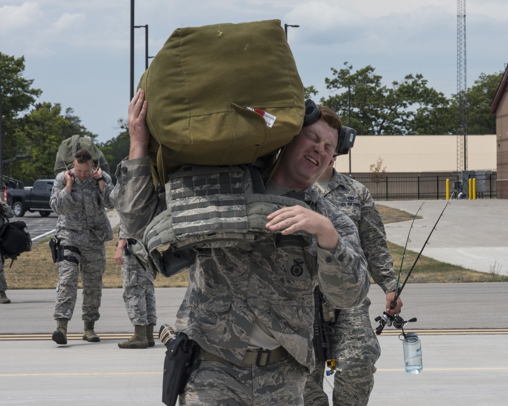 Boom Operator reaches 9,000 hours of flight