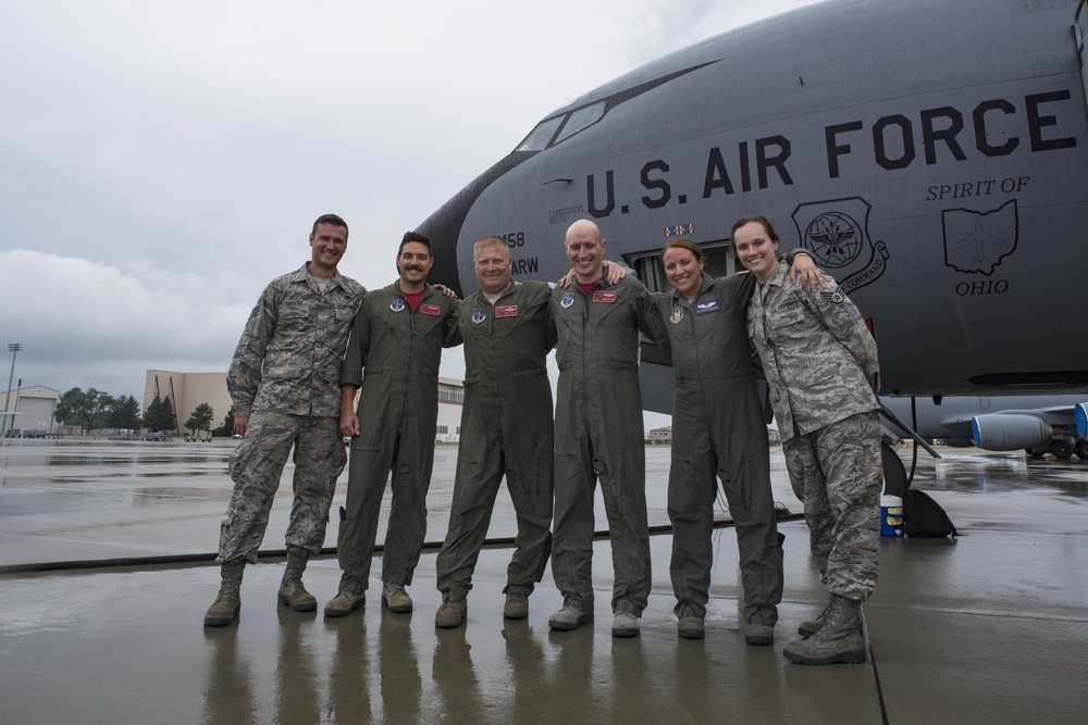 Boom Operator reaches 9,000 hours of flight