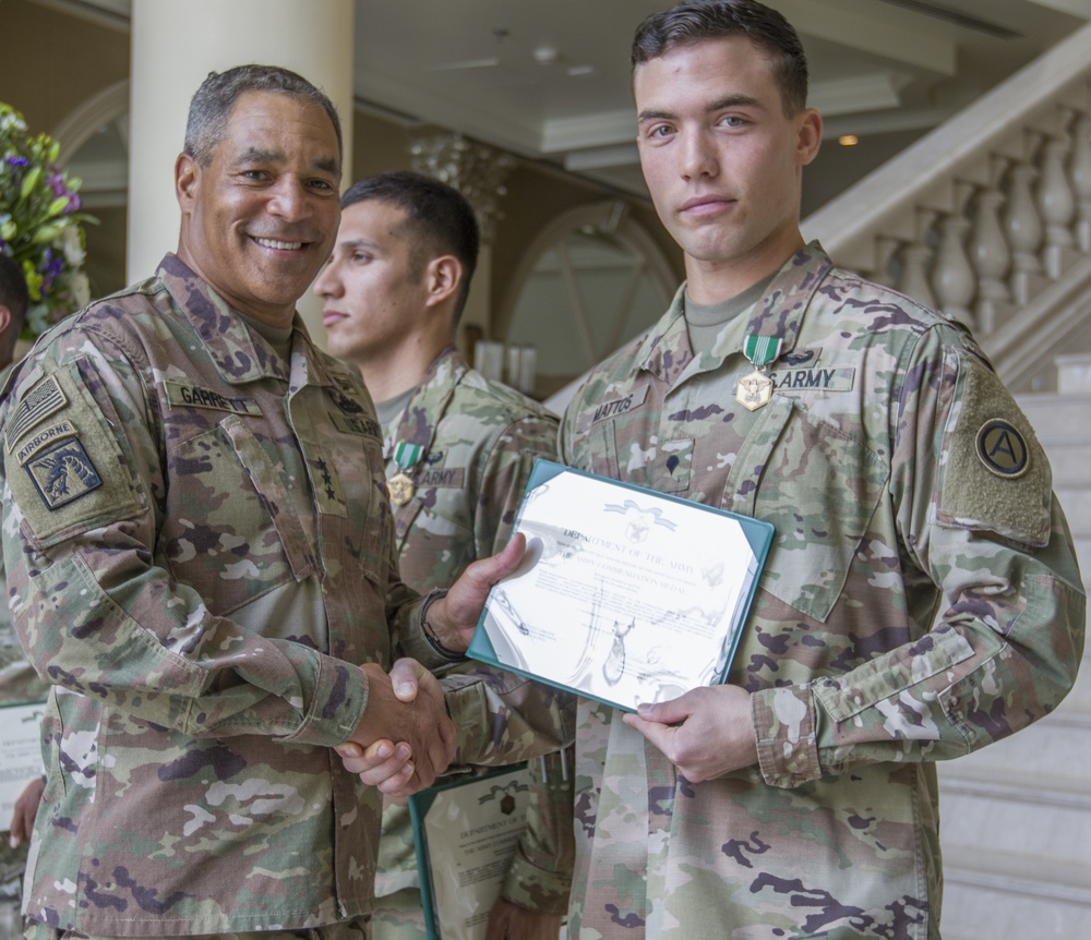 Lt. Gen. Michael X. Garrett, U.S. Army Central Commanding General Presents Awards to his Protective Service Detail