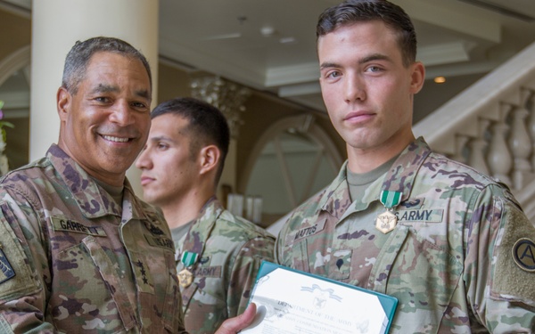 Lt. Gen. Michael X. Garrett, U.S. Army Central Commanding General Presents Awards to his Protective Service Detail