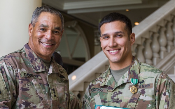 U.S Army Lt. Gen. Michael X. Garrett, U.S. Army Central Commanding General Presents Awards to his Protective Service Detail