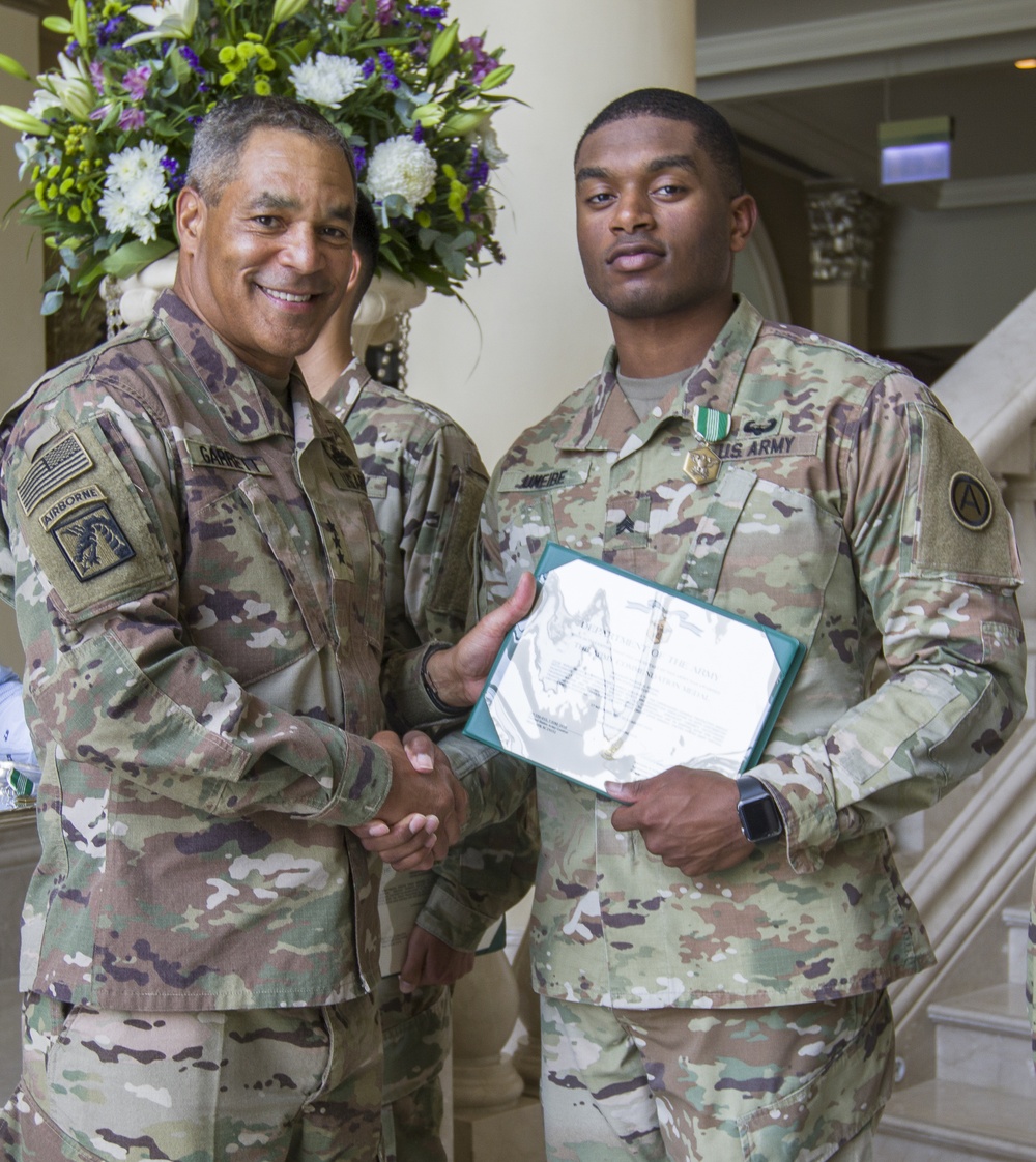 U.S Army Lt. Gen. Michael X. Garrett, U.S. Army Central Commanding General Presents Awards to his Protective Service Detail