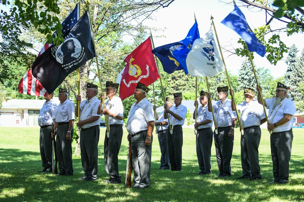 Navy Sailors Participate at Wreath-Laying Ceremony During Fargo-Moorhead Metro Navy Week