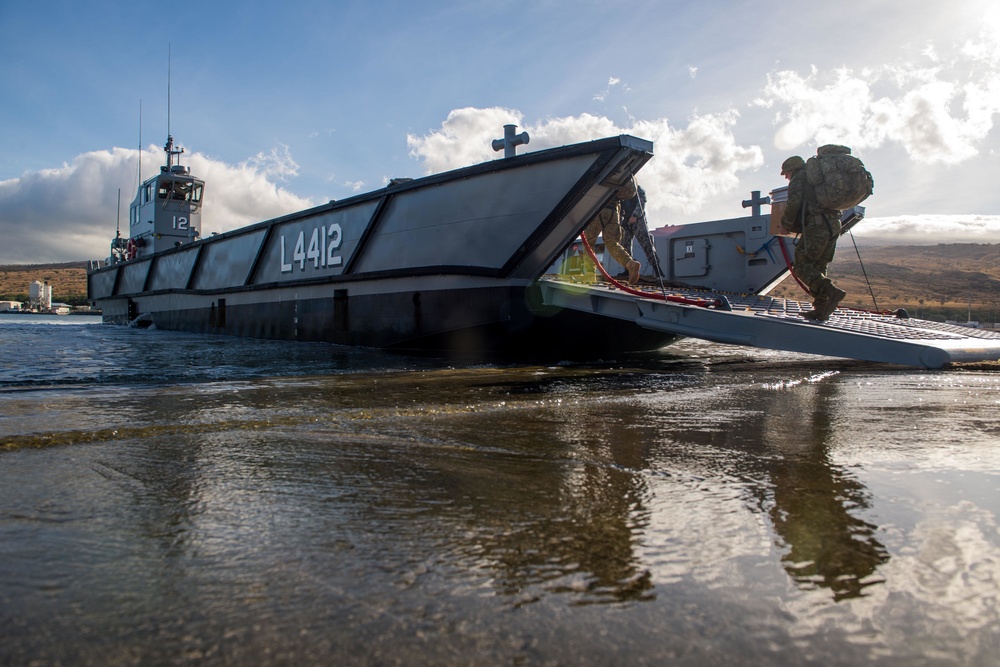 Royal Australian Navy and U.S. Marines Conduct Amphibious Assault Vehicle Operations During RIMPAC