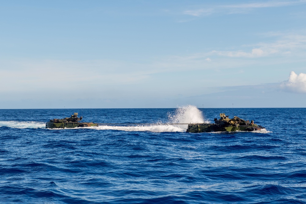 DVIDS - Images - HMAS Adelaide (L01), USMC Combat Assault Company ...