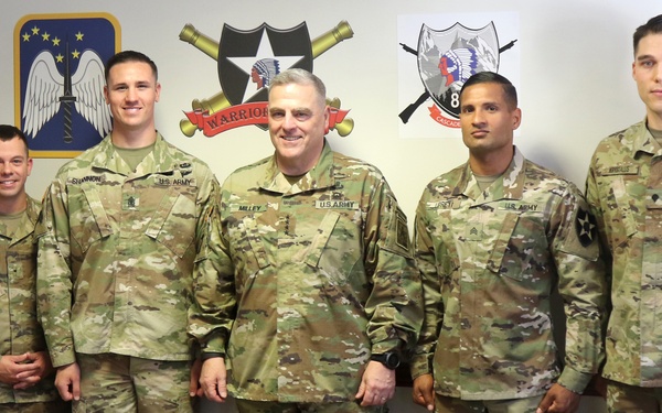 Milley Recognizes Bayonet Soldiers