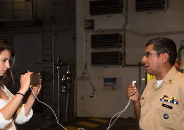 HMAS Adelaide (L01) Hosts Media Day During RIMPAC