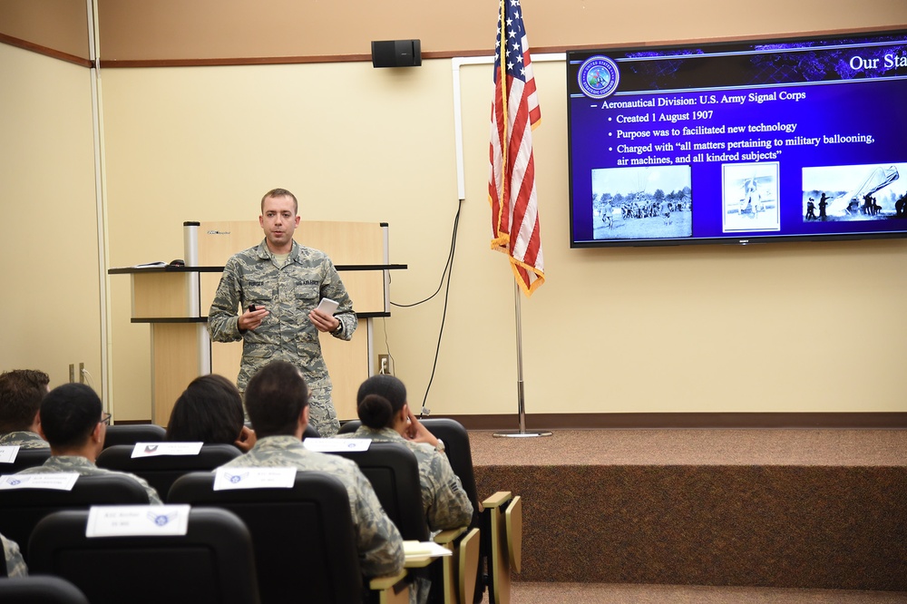 USSTRATCOM leaders host inaugural Junior Enlisted Professional Development Seminar