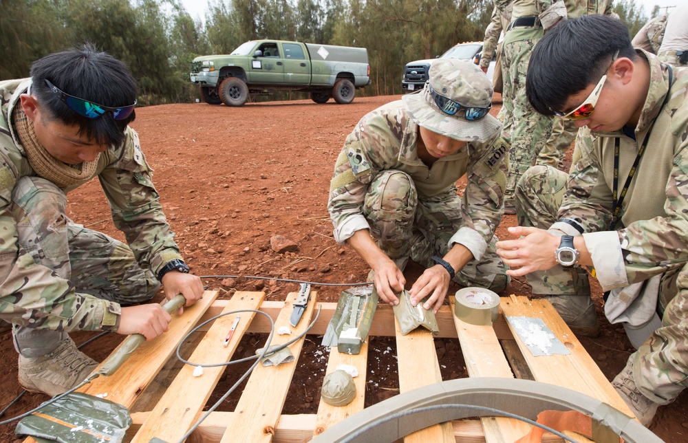 Republic of Korea EOD unit conducts demolition exercise during RIMPAC