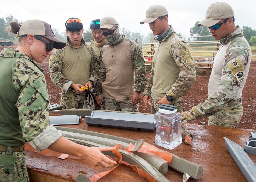 EODMU 3 conducts demolition exercise during RIMPAC 2018