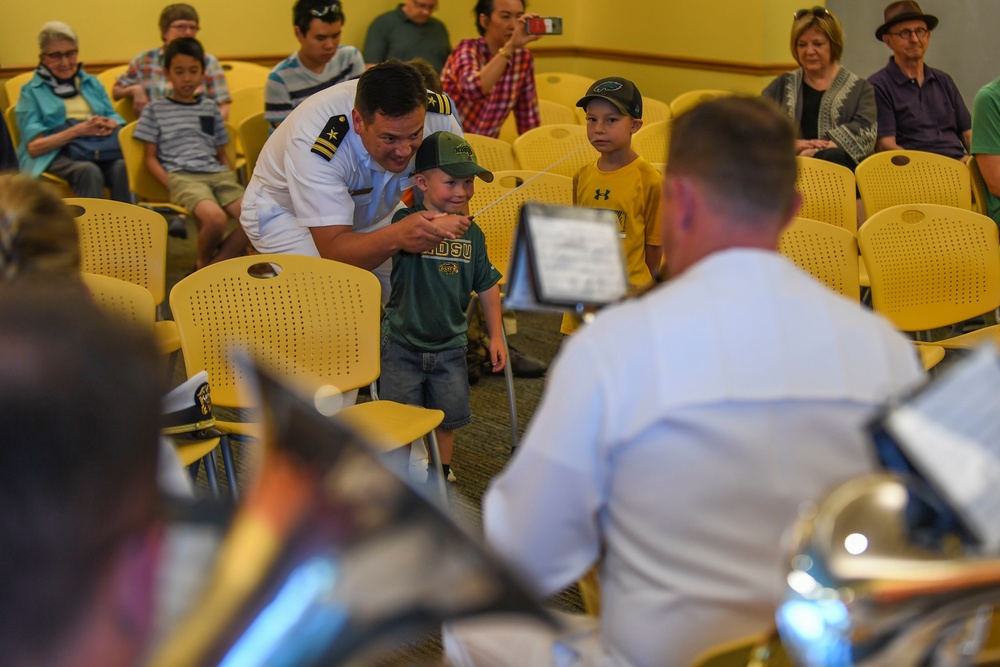 Navy Band Great Lakes Performs During Fargo-Moorhead Metro Navy Week