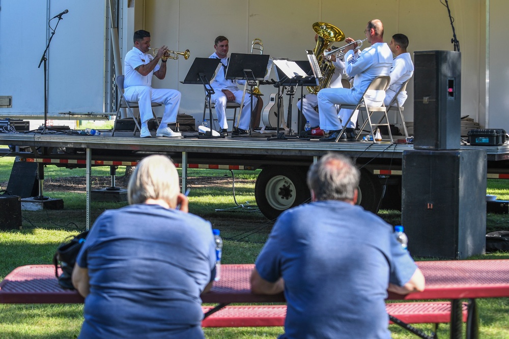 Navy Band Great Lakes Performs During Fargo-Moorhead Metro Navy Week