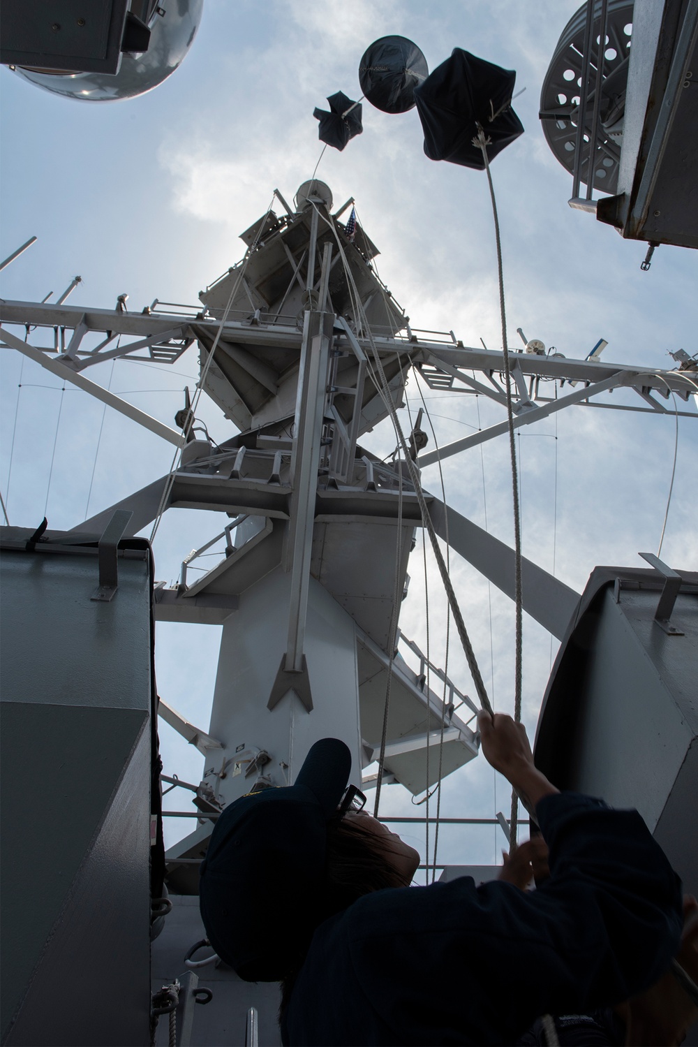 USS Preble conducts replenishment-at-sea with Canadian MV Asterix during RIMPAC