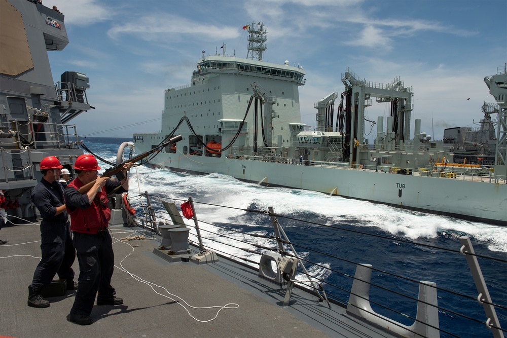 USS Preble conducts replenishment-at-sea with Canadian MV Asterix during RIMPAC 2018