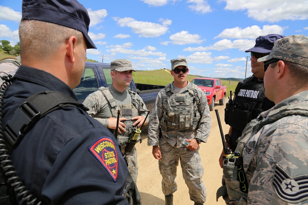 Air Force security forces, Wisconsin State Patrol trooper team up during Patriot North 2018