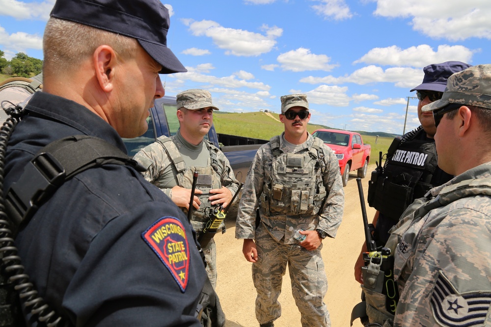 Air Force security forces, Wisconsin State Patrol trooper team up during Patriot North 2018