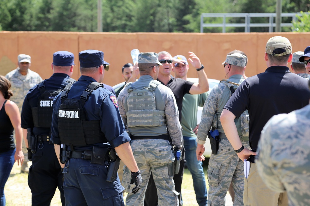 Air Force security forces, Wisconsin State Patrol trooper team up during Patriot North 2018