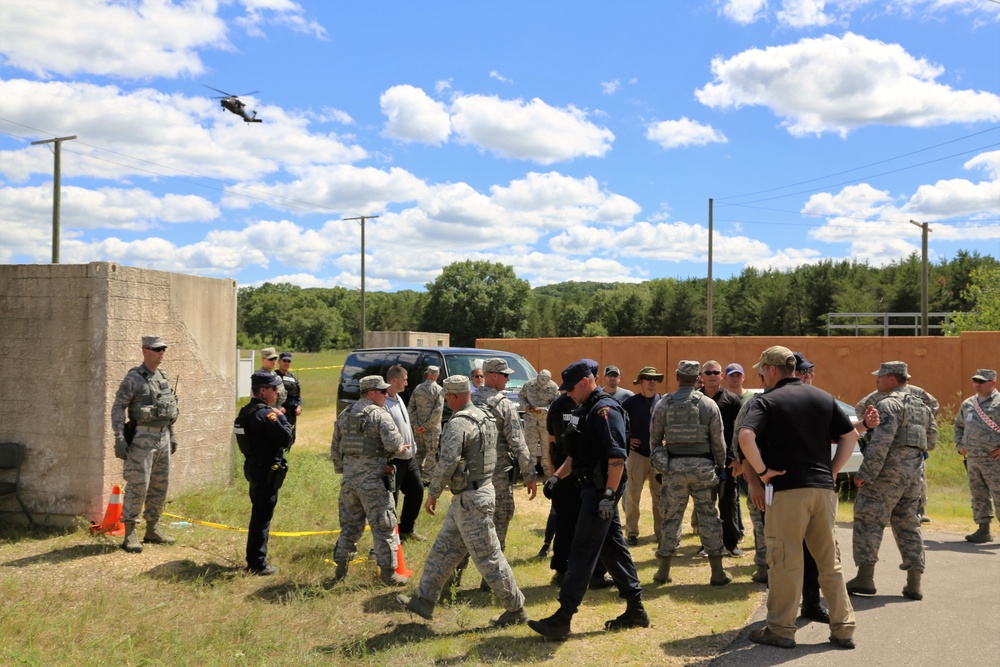 Air Force security forces, Wisconsin State Patrol trooper team up during Patriot North 2018