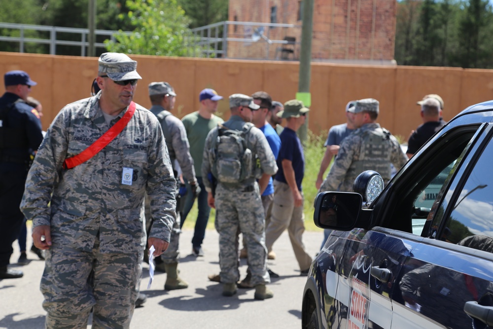 Air Force security forces, Wisconsin State Patrol trooper team up during Patriot North 2018