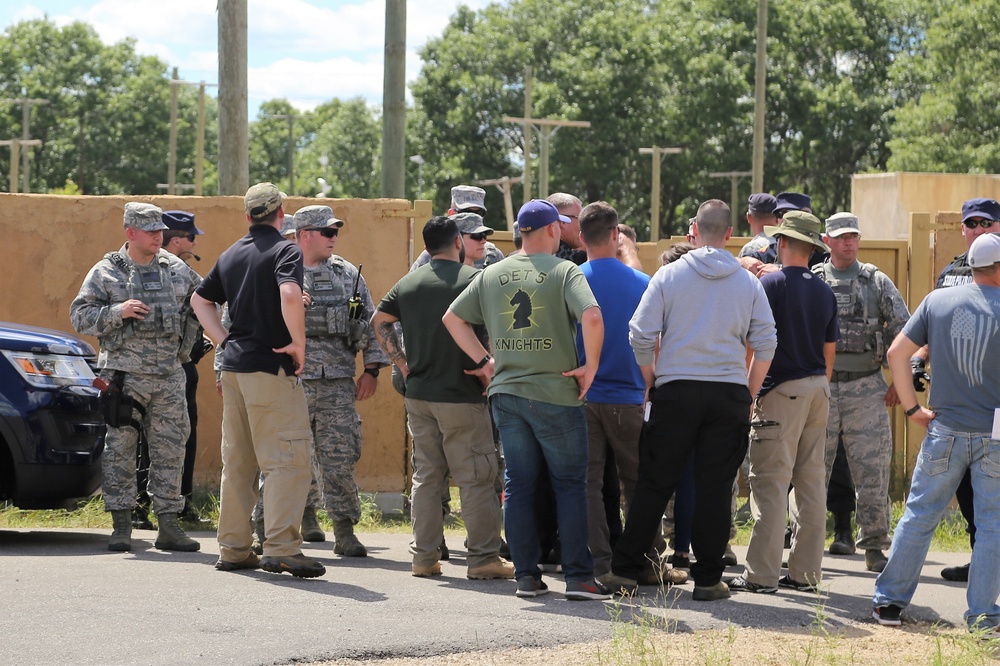 Air Force security forces, Wisconsin State Patrol trooper team up during Patriot North 2018