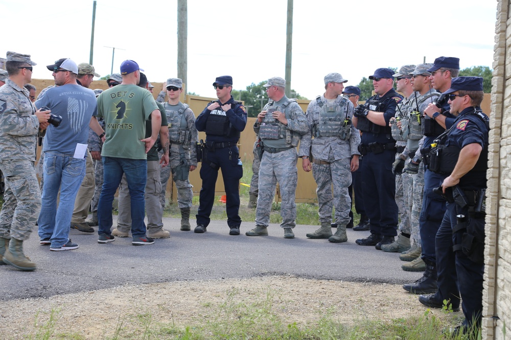 Air Force security forces, Wisconsin State Patrol trooper team up during Patriot North 2018