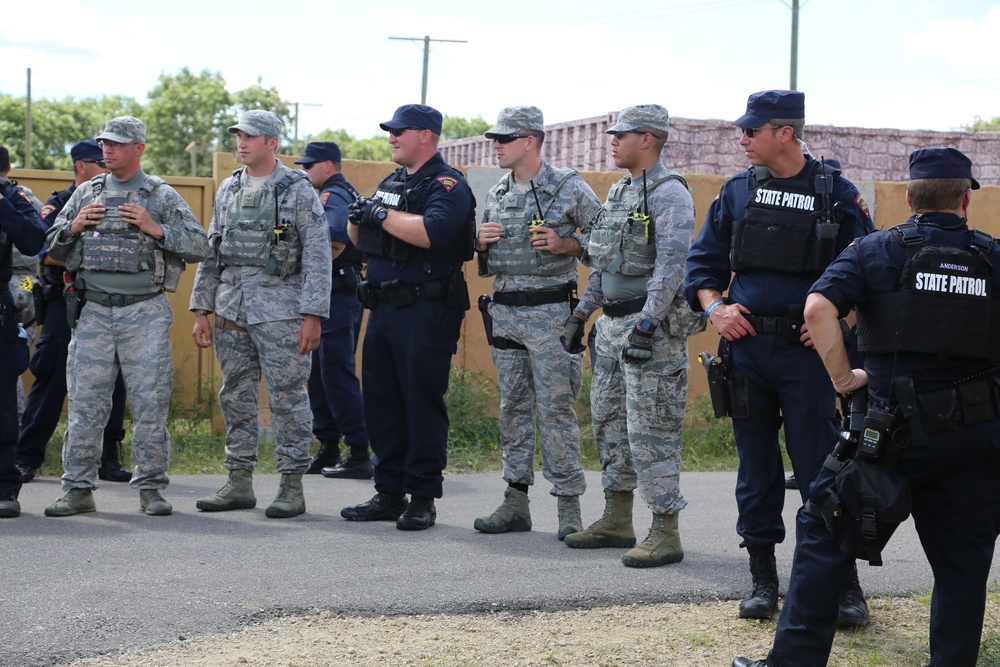 Air Force security forces, Wisconsin State Patrol trooper team up during Patriot North 2018