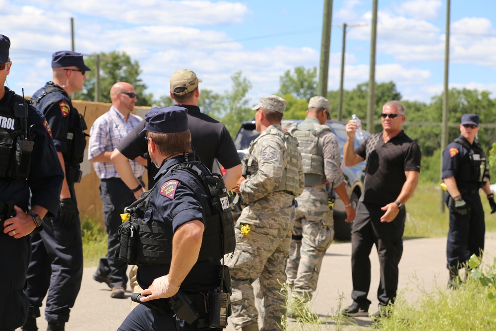 Air Force security forces, Wisconsin State Patrol trooper team up during Patriot North 2018