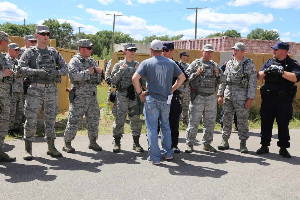 Air Force security forces, Wisconsin State Patrol trooper team up during Patriot North 2018