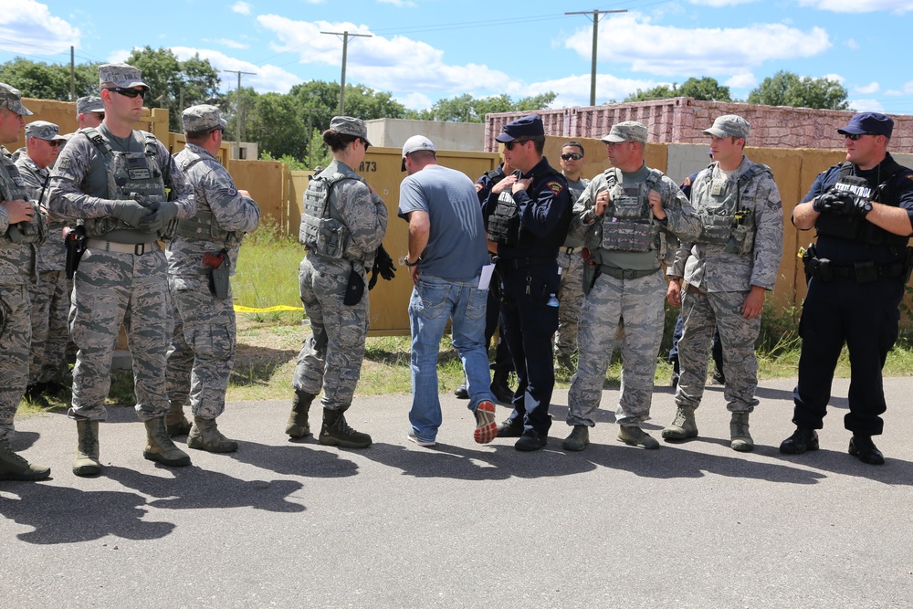 Air Force security forces, Wisconsin State Patrol trooper team up during Patriot North 2018