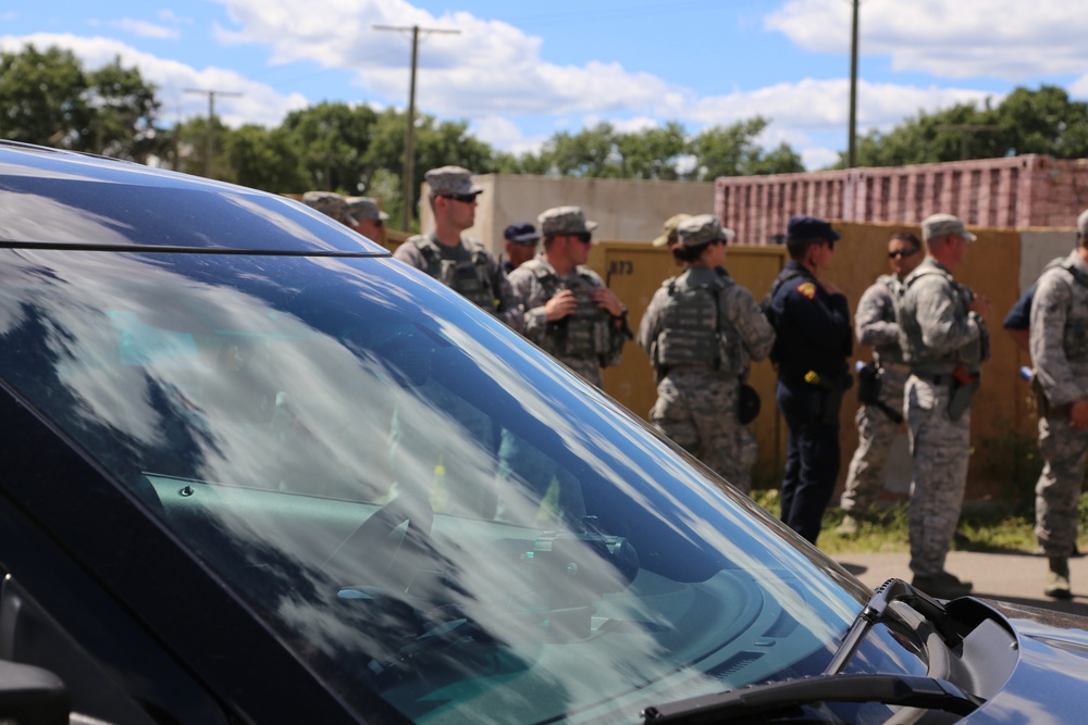 Air Force security forces, Wisconsin State Patrol trooper team up during Patriot North 2018