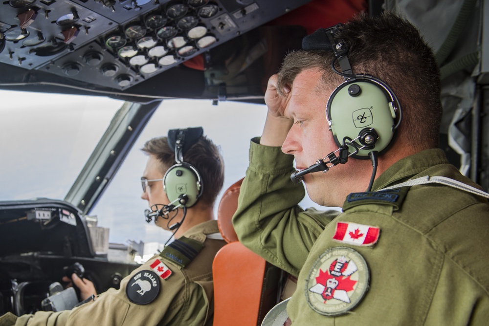Canadian CP-140 Aurora participates in submarine hunting scenario during RIMPAC 2018
