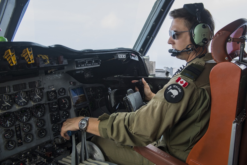 Canadian CP-140 Aurora participates in submarine hunting scenario during RIMPAC 2018