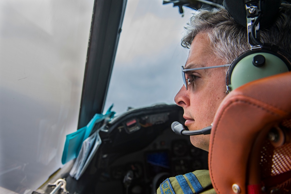 Canadian CP-140 Aurora participates in submarine hunting scenario during RIMPAC 2018
