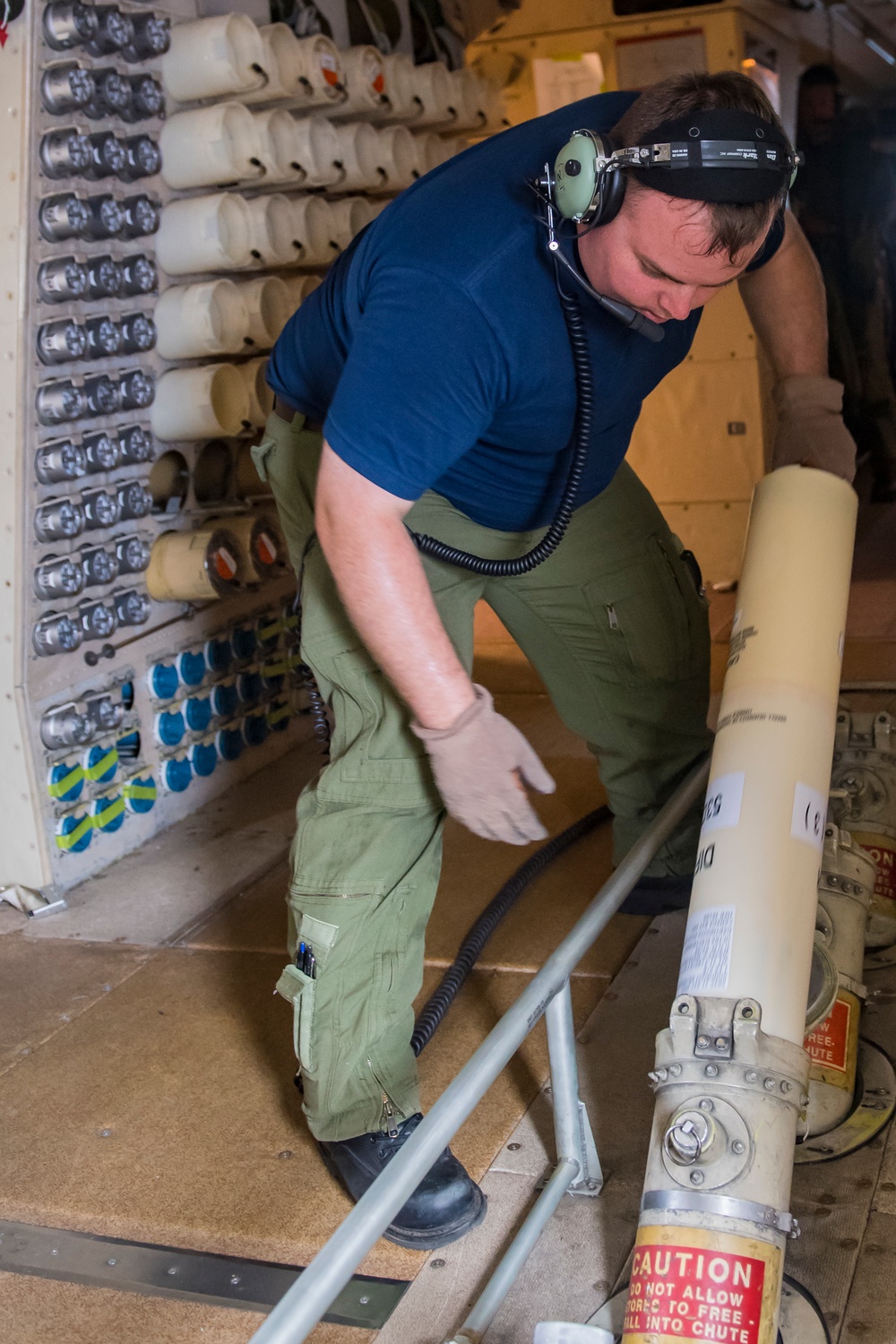 Canadian CP-140 Aurora participates in submarine hunting scenario during RIMPAC 2018