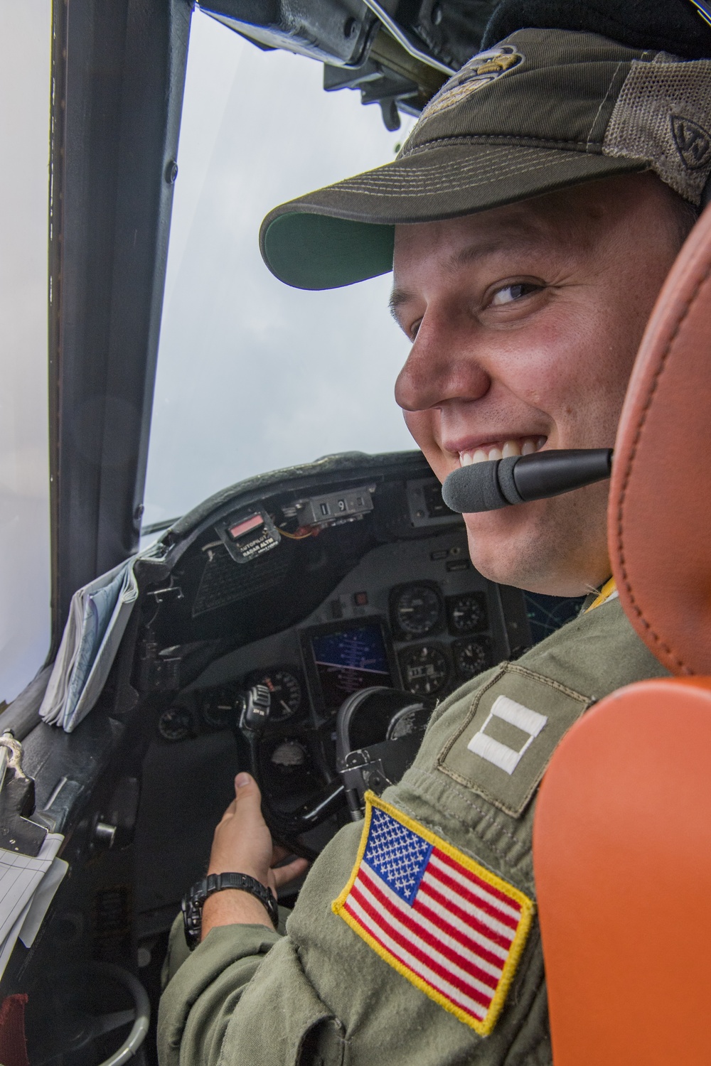 Canadian CP-140 Aurora participates in submarine hunting scenario during RIMPAC 2018