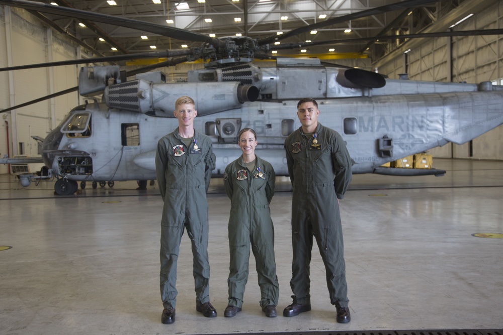 HMH-462 Marines Receive Air Medal