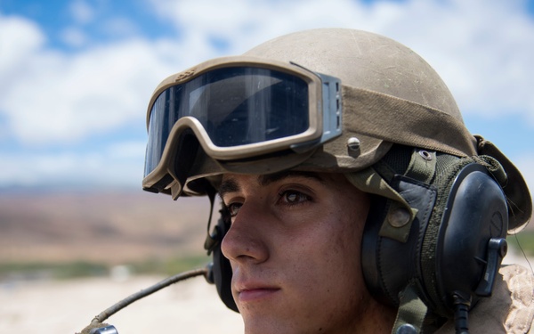 Marines pick up troops during RIMPAC