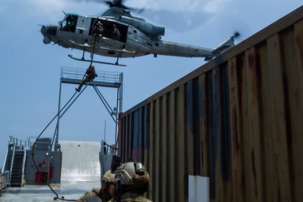 31st MEU MRF raids from the sea, air