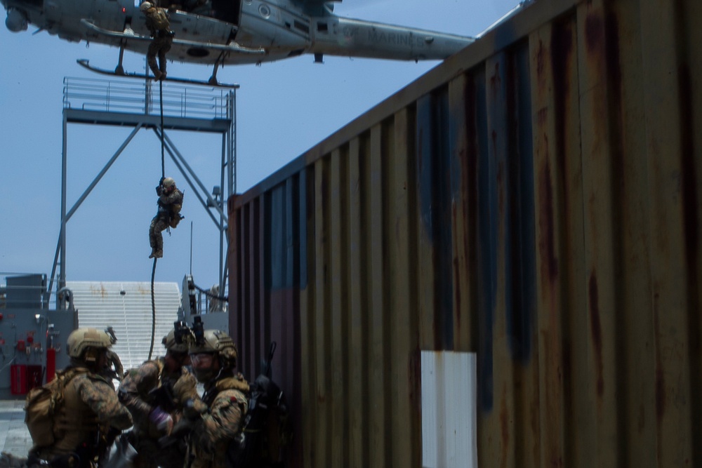 31st MEU MRF raids from the sea, air