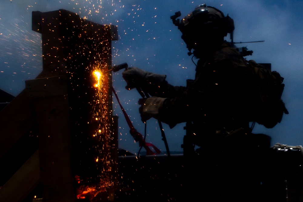 31st MEU MRF raids from the sea, air