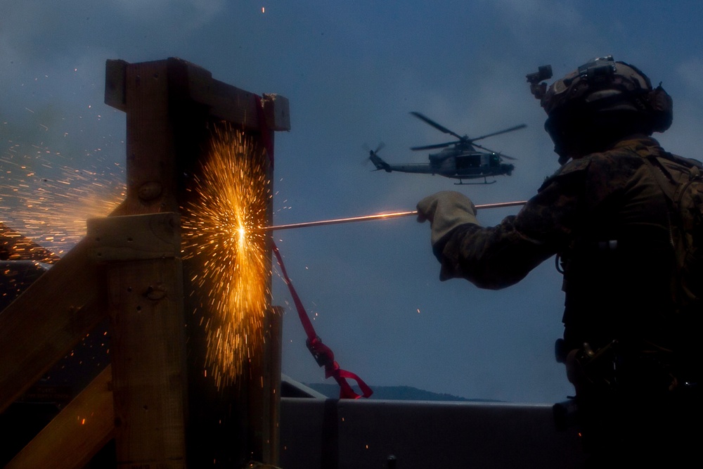 31st MEU MRF raids from the sea, air