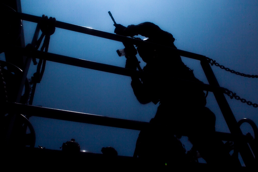 31st MEU MRF raids from the sea, air