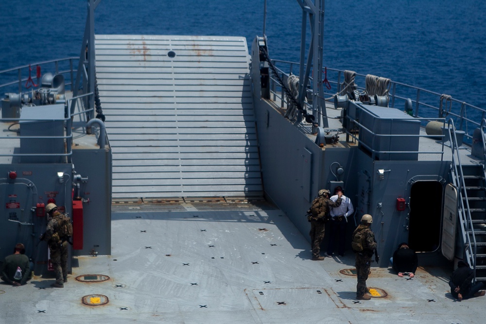 31st MEU MRF raids from the sea, air