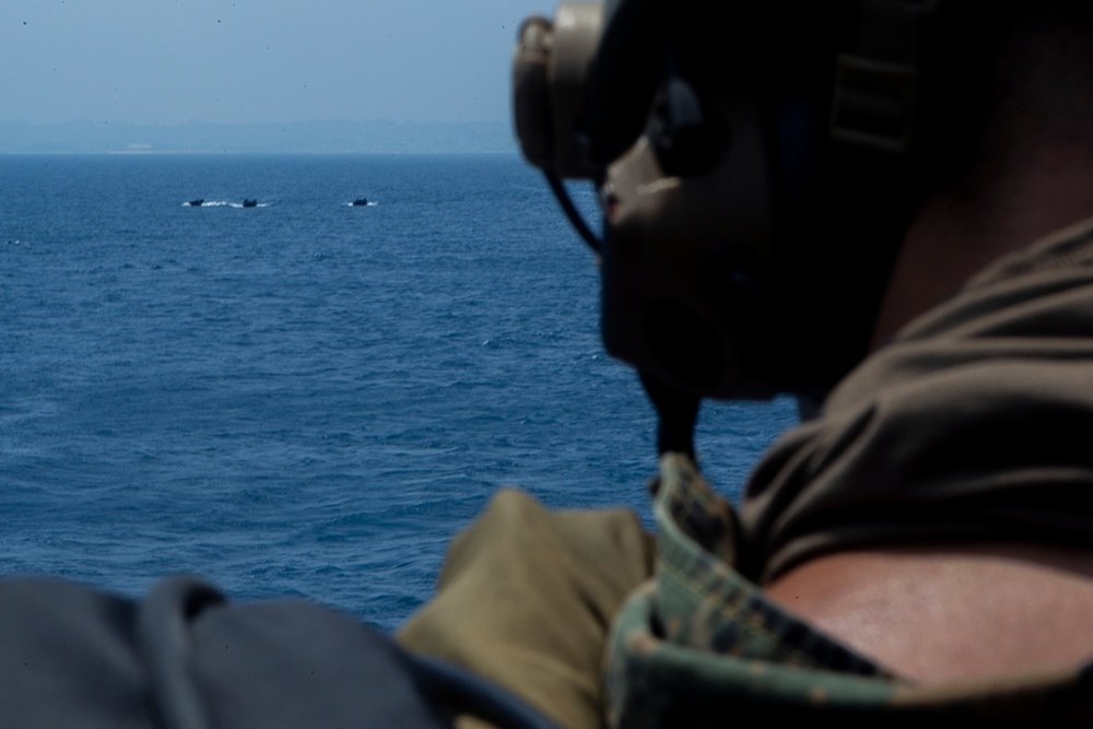 31st MEU MRF raids from the sea, air