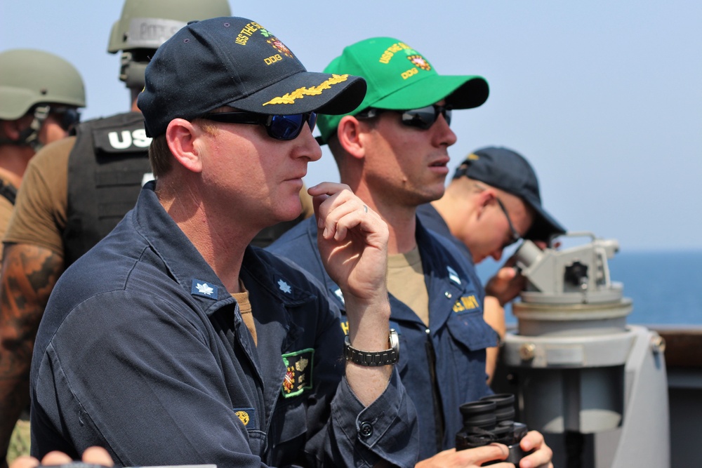 USS The Sullivans (DDG 68)