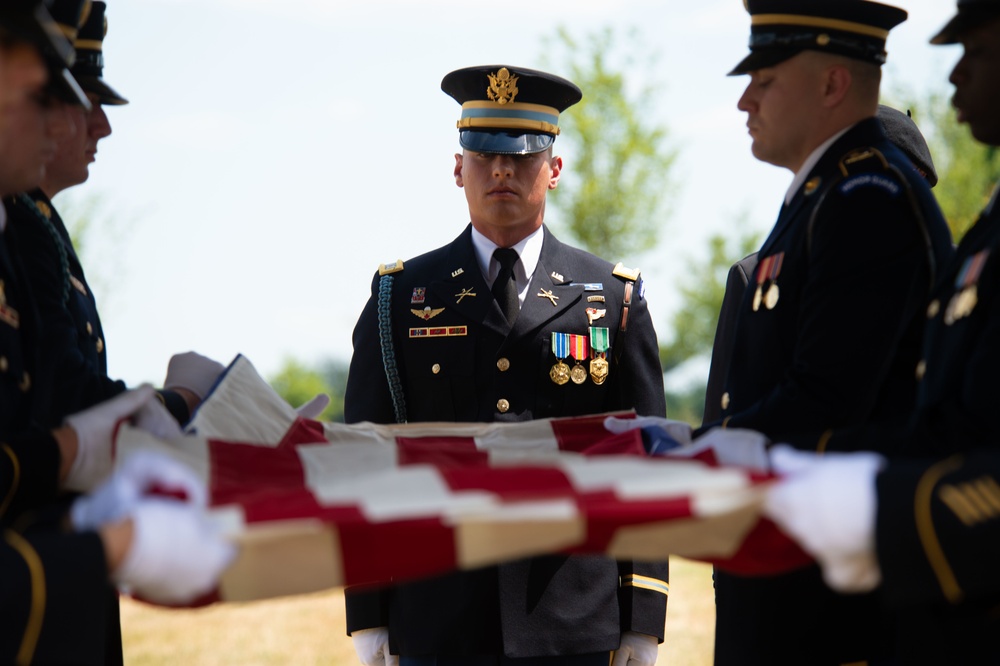 OSS plank holder and special operations legend laid to rest at Arlington