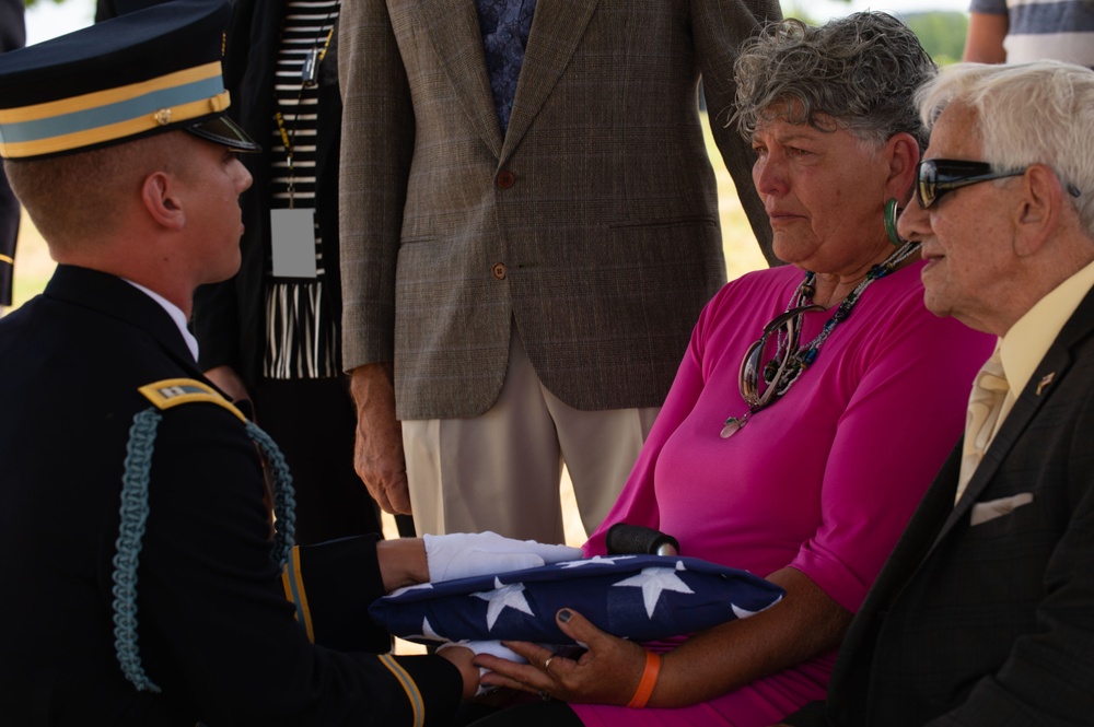 OSS plank holder and special operations legend laid to rest at Arlington