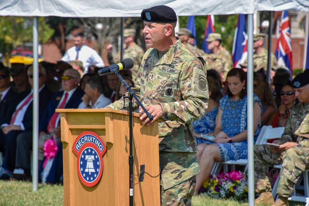 USAREC welcomes new command team