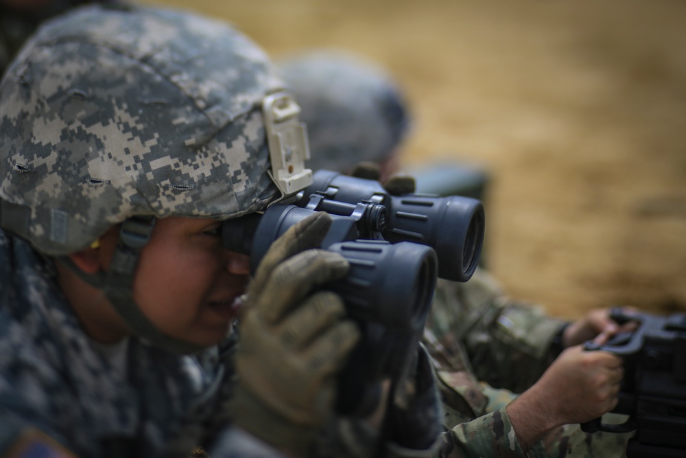 Infantry Soldiers train with Mk 19 grenade launcher